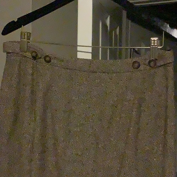 Wool skirt with split. - Picture 4 of 7